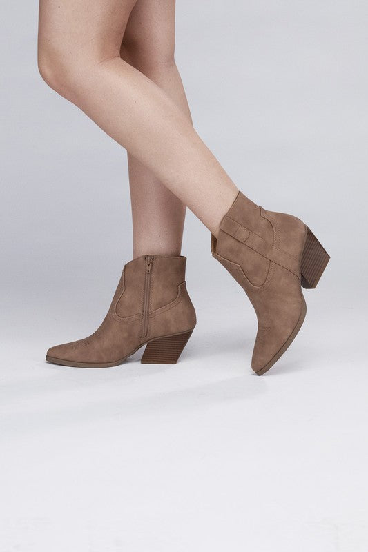 Abeam Western Ankle Boots