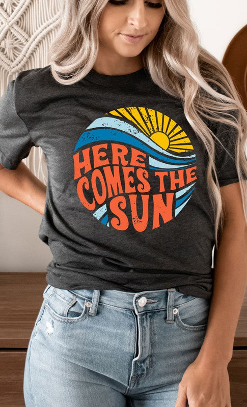 Here Comes The Sun Circle Graphic Tee Plus Size