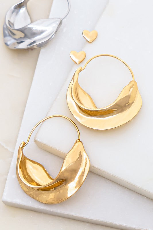 2 EARRINGS SET WITH GOLD NUGGET HOOP/HEART STUD