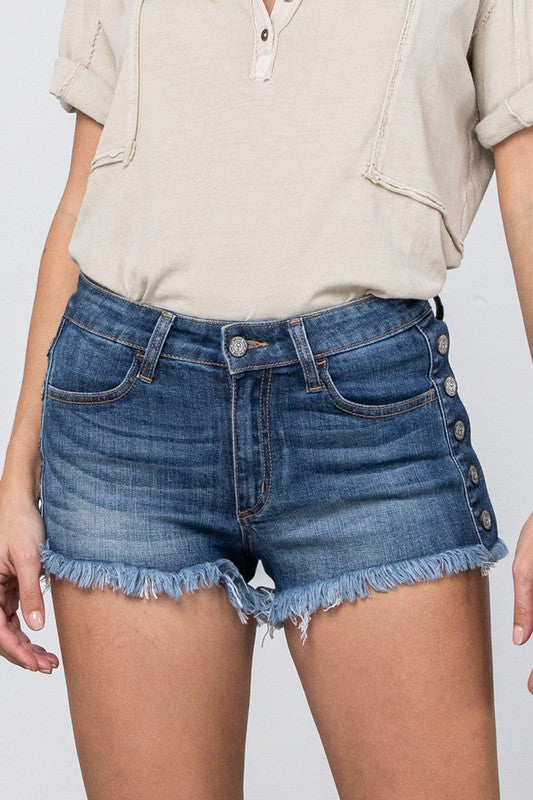 MID RISE SHORTS WITH SIDE SNAP BUTTONS - Boho Soho