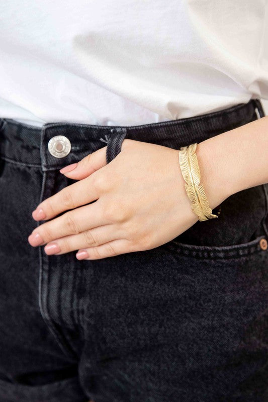 Feather Cuff Bracelet - Boho Soho