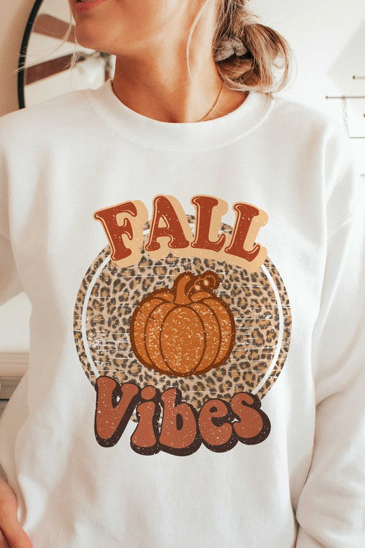 LEOPARD PUMPKIN FALL VIBES GRAPHIC SWEATSHIRT