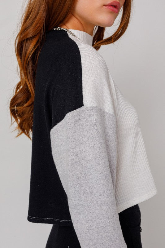 Le Lis Long Sleeve Cropped Contrast Knit Top