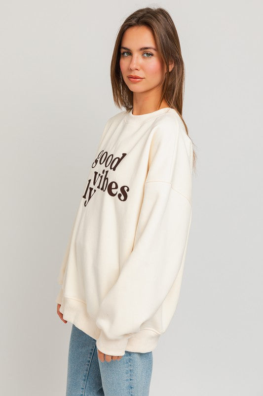 Le Lis Letter Embroidery Oversized Sweatshirt