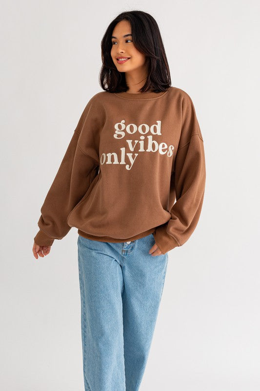 Le Lis Letter Embroidery Oversized Sweatshirt