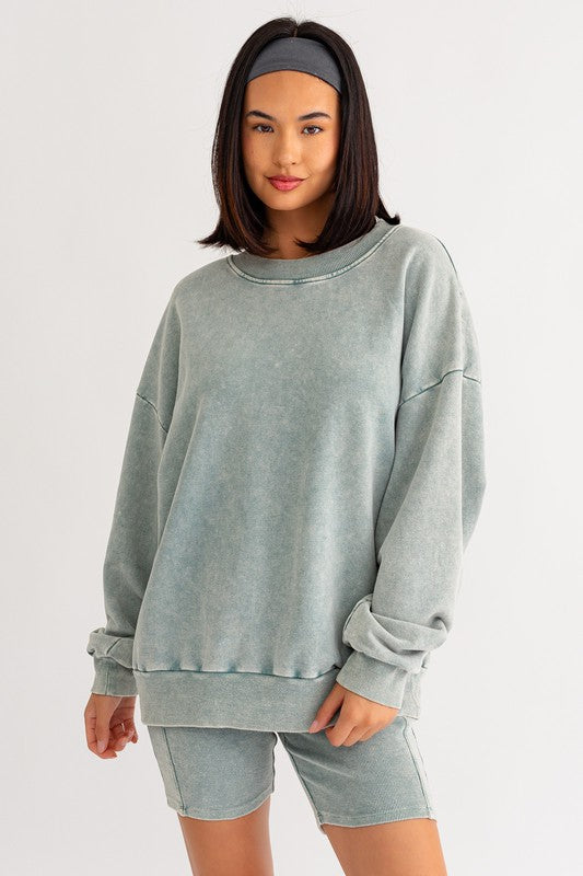 Le Lis Washed Oversized Pullover