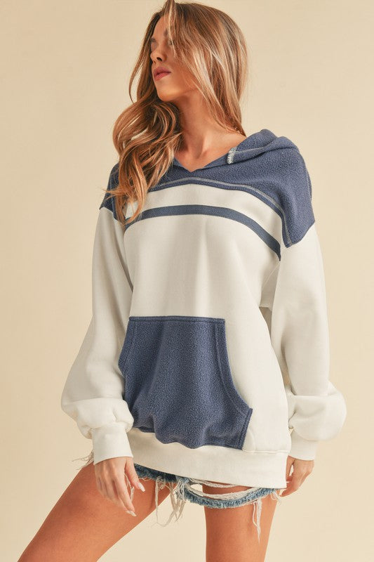 Aemi & Co. Lari Hooded Sweatshirt