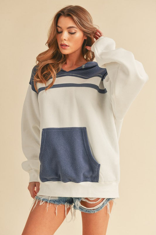 Aemi & Co. Lari Hooded Sweatshirt