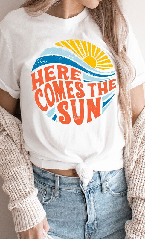 Here Comes The Sun Circle Graphic Tee Plus Size