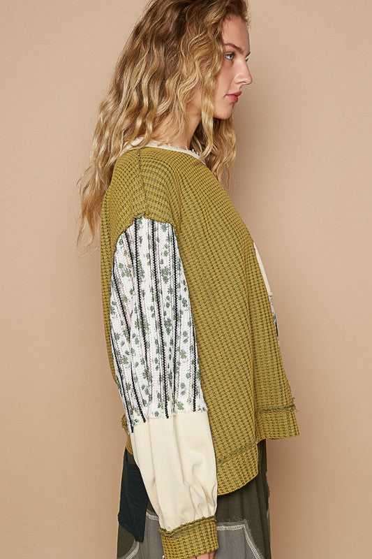 POL Exposed Seam Floral Patch Color Block Round Neck Sweatshirt