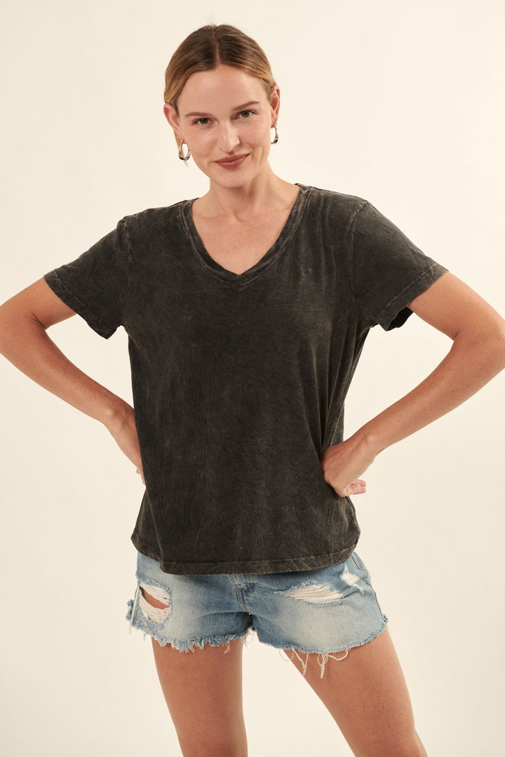 Mineral Washed V-Neck Solid Knit T-Shirt - Boho Soho