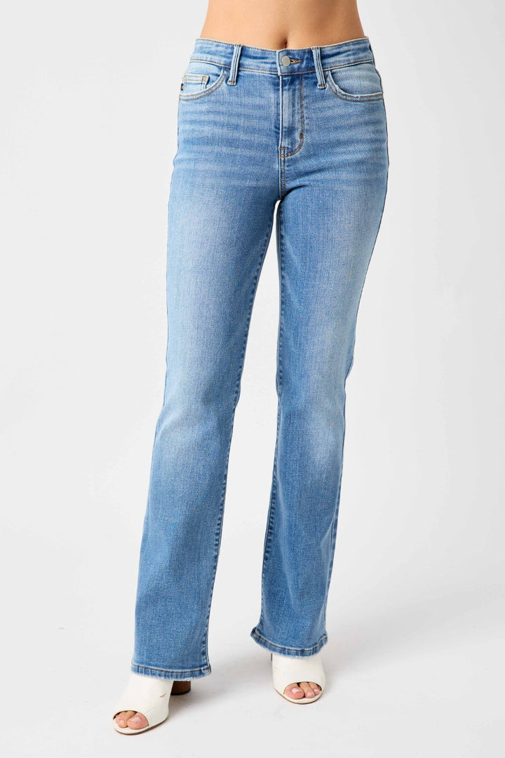 Judy Blue Mid-Rise Waist Straight Jeans