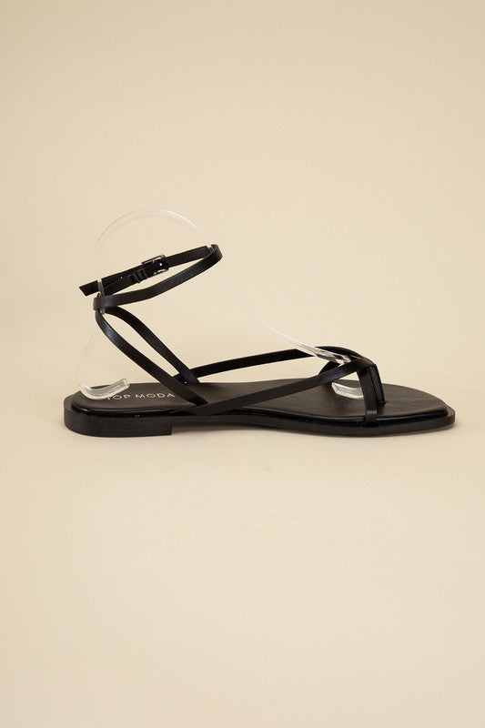 ELIO STRAPPY Flat Sandals